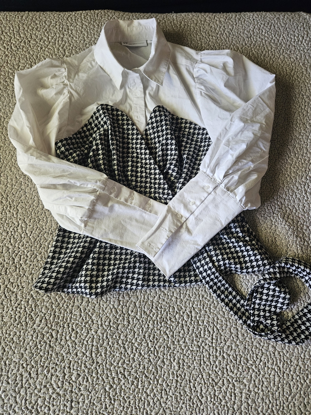White Collared Shirt with Black Houndstooth Wrap Bustier - Picture 2 of 5